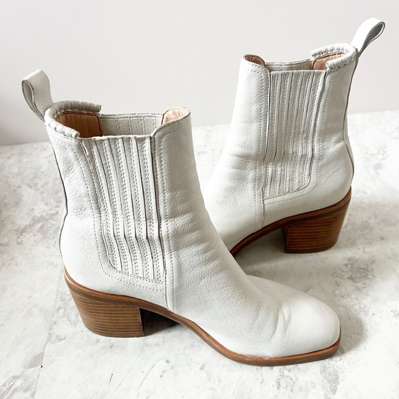 Anthropologie Silent D Naydo Chelsea Heel Boots 37 White Leather Southwestern - Picture 10 of 10